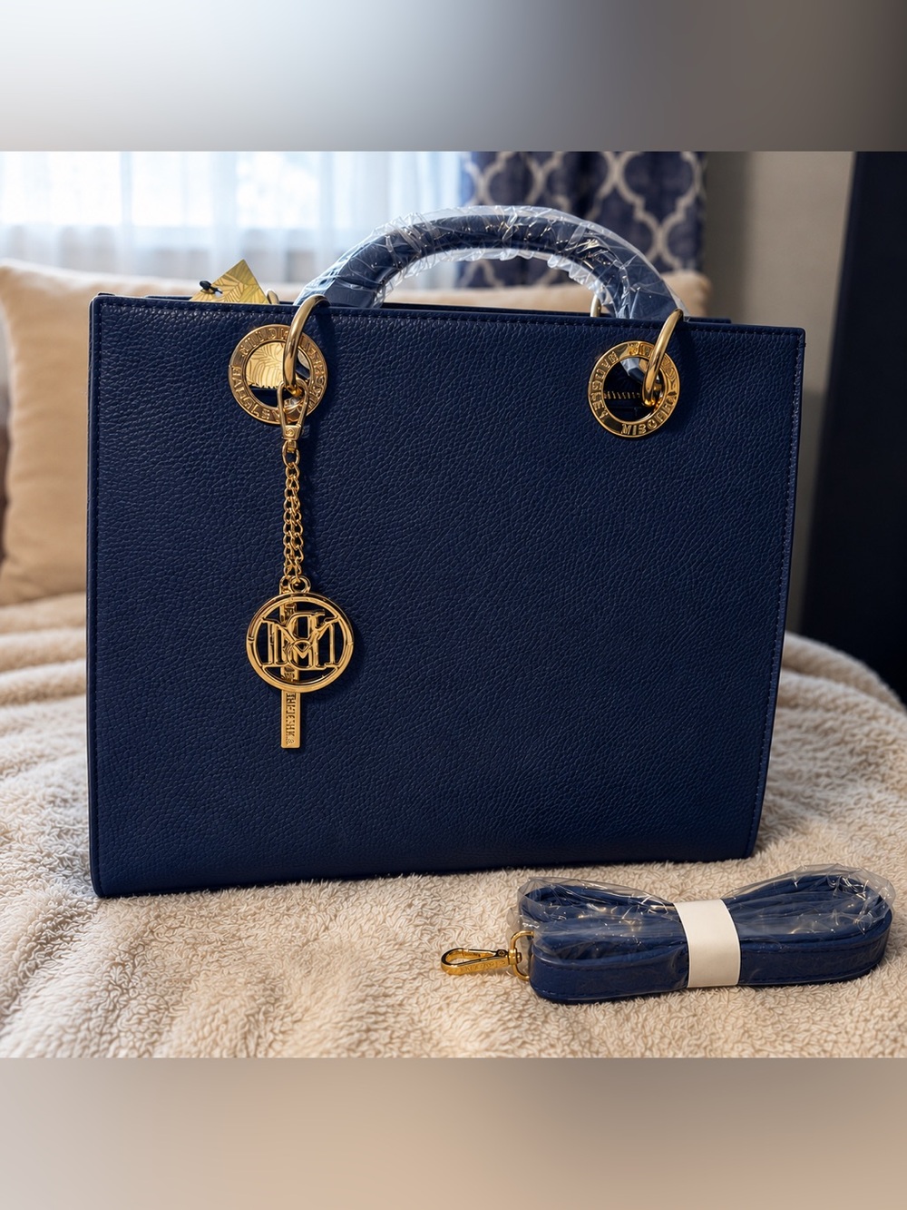 NWT Studio Badgley Mischka Navy Pebbled Tote Bag Gold Hardware Crossbody Strap